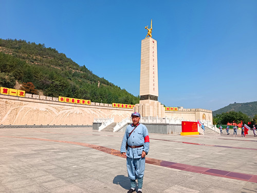 1728458370175581.jpg 2024年9月23日 陕西省延安市吴起县长征街和平路2号,中央红军长征胜利纪念碑_副本.jpg