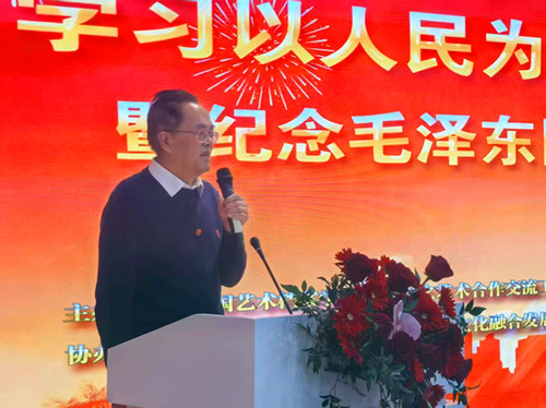 刘德喜 中央党校“三农”问题研究中心副主任，中共中央党校马列主义研究所副主任.jpg